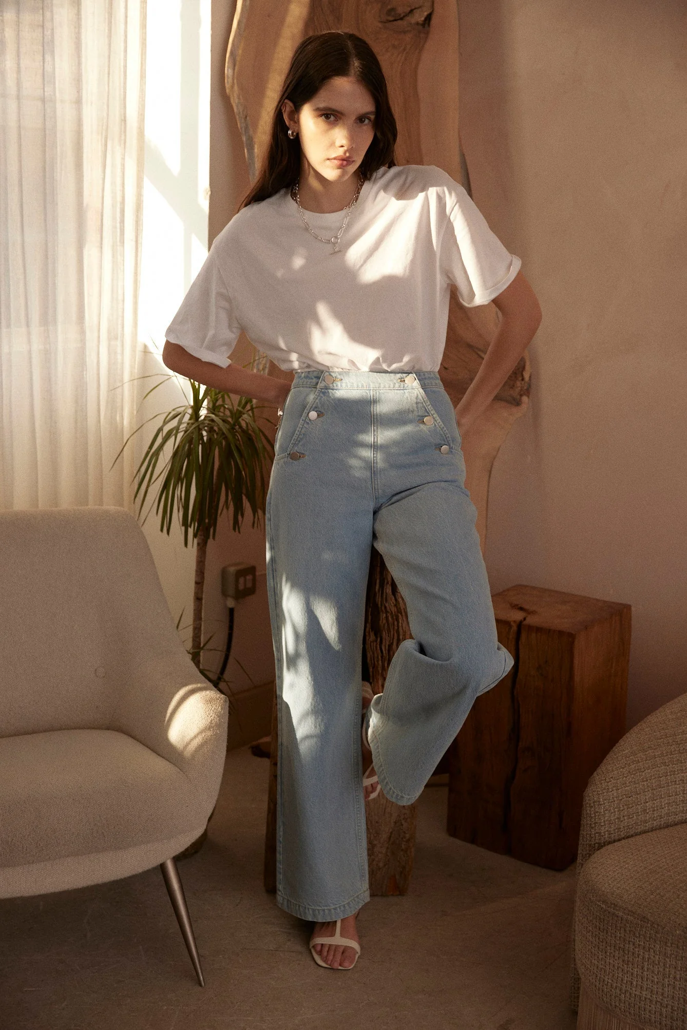 Margot High-Rise Flare Jean in Sunbleached